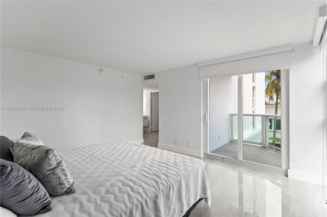 100 Bayview Drive 227, Sunny Isles Beach, FL 33160