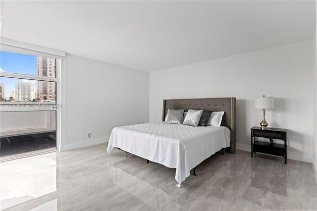 100 Bayview Drive 227, Sunny Isles Beach, FL 33160