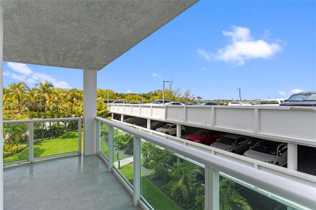 100 Bayview Drive 227, Sunny Isles Beach, FL 33160