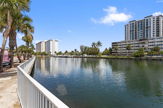 100 Bayview Drive 227, Sunny Isles Beach, FL 33160