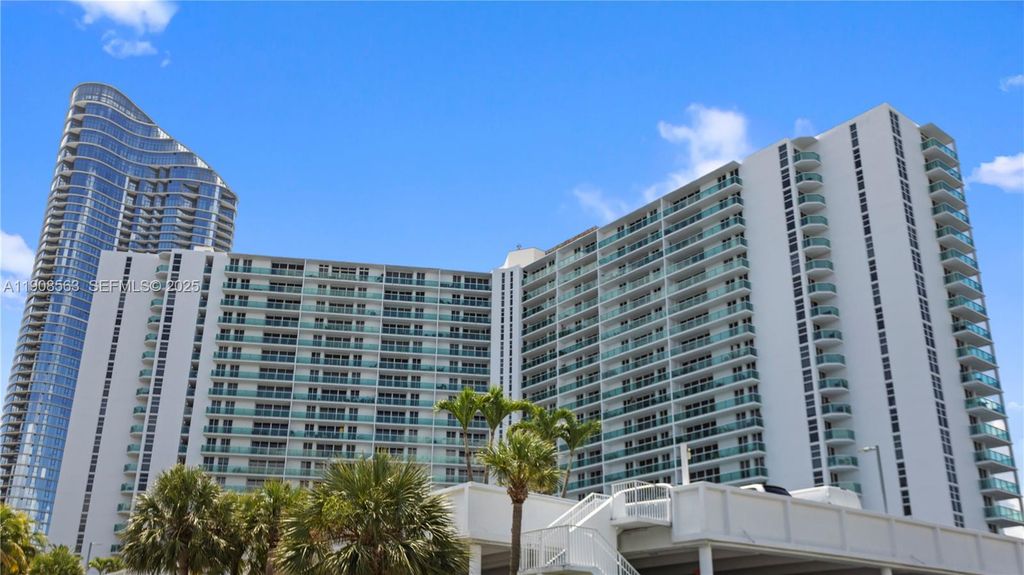 100 Bayview Drive 227, Sunny Isles Beach, FL 33160
