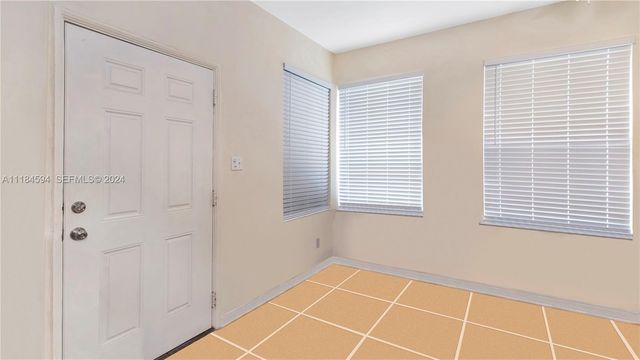 535 W 51st Street, Miami Beach, FL 33140