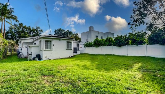 535 W 51st Street, Miami Beach, FL 33140