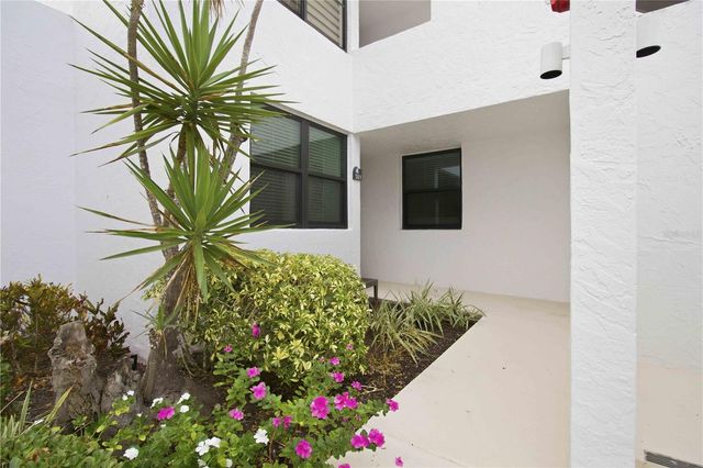 521 BAYPORT WAY 521, Longboat Key, FL 34228