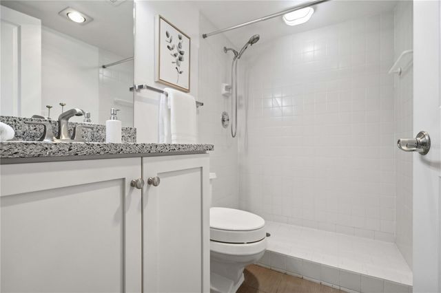 521 BAYPORT WAY 521, Longboat Key, FL 34228