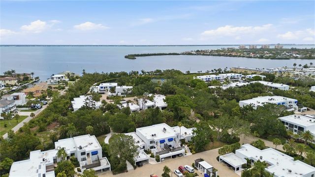 521 BAYPORT WAY 521, Longboat Key, FL 34228