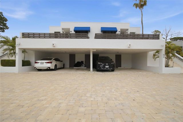 521 BAYPORT WAY 521, Longboat Key, FL 34228