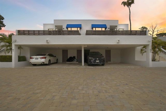 521 BAYPORT WAY 521, Longboat Key, FL 34228