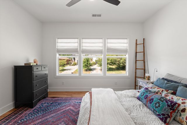 916A Crescent Hill Rd, Nashville, TN 37206