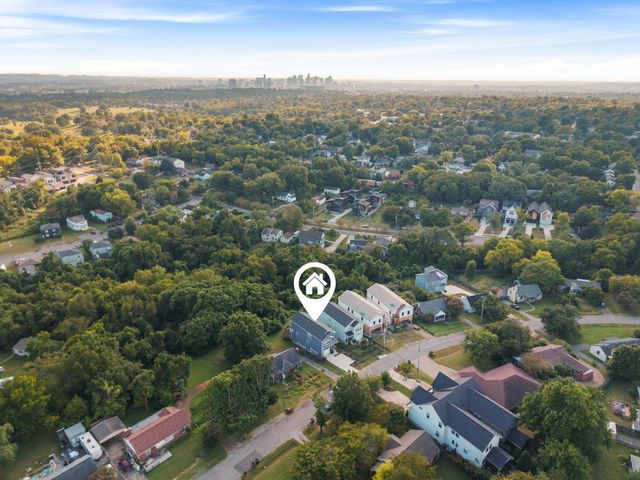 916A Crescent Hill Rd, Nashville, TN 37206