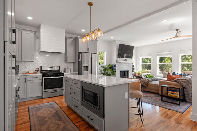 916A Crescent Hill Rd, Nashville, TN 37206