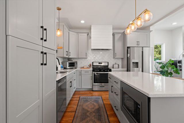 916A Crescent Hill Rd, Nashville, TN 37206