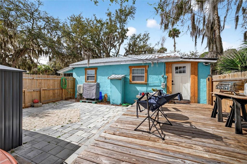 Image 33 of property listing at 607 JEFFERSON STREET, New Smyrna Beach, FL 32168