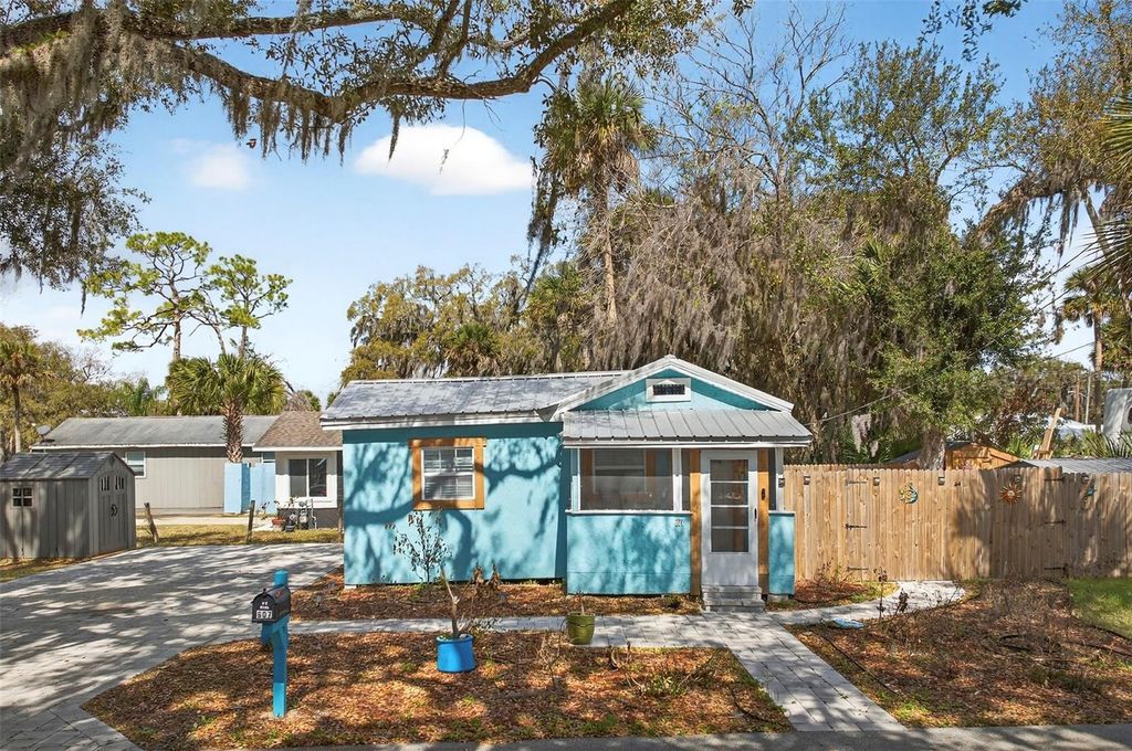 Image 38 of property listing at 607 JEFFERSON STREET, New Smyrna Beach, FL 32168