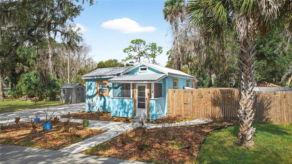 Image 39 of property listing at 607 JEFFERSON STREET, New Smyrna Beach, FL 32168