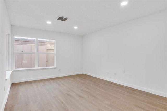 2916 Windchase Blvd 7, Houston, TX 77082