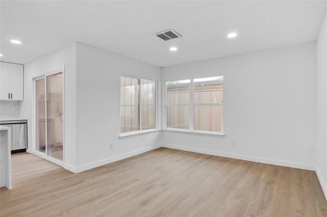 2916 Windchase Blvd 7, Houston, TX 77082