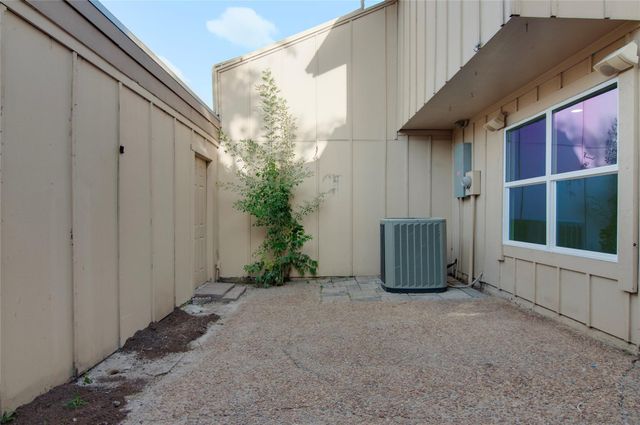 2916 Windchase Blvd 7, Houston, TX 77082