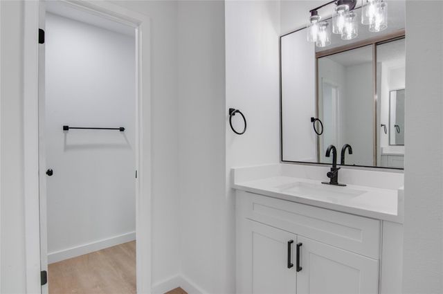 2916 Windchase Blvd 7, Houston, TX 77082