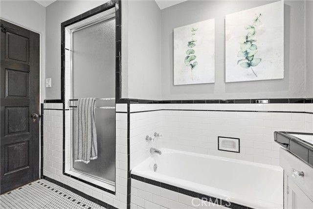 5127 Willowcrest, North Hollywood (los Angeles), CA 91601