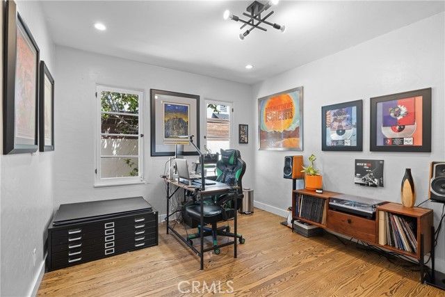 5127 Willowcrest, North Hollywood (los Angeles), CA 91601