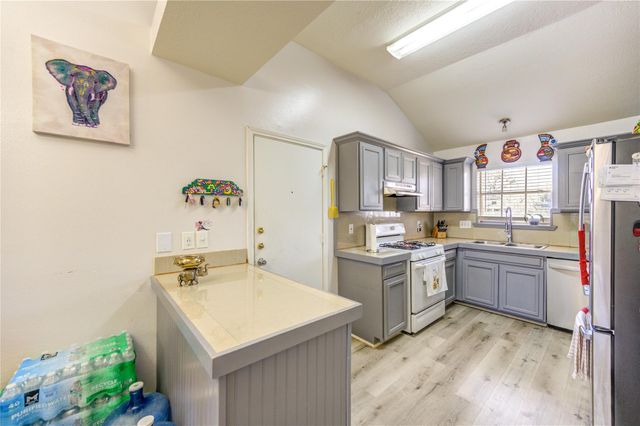 23618 Tree House Lane, Spring, TX 77373