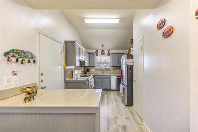 23618 Tree House Lane, Spring, TX 77373