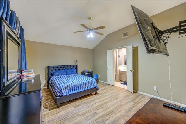 23618 Tree House Lane, Spring, TX 77373