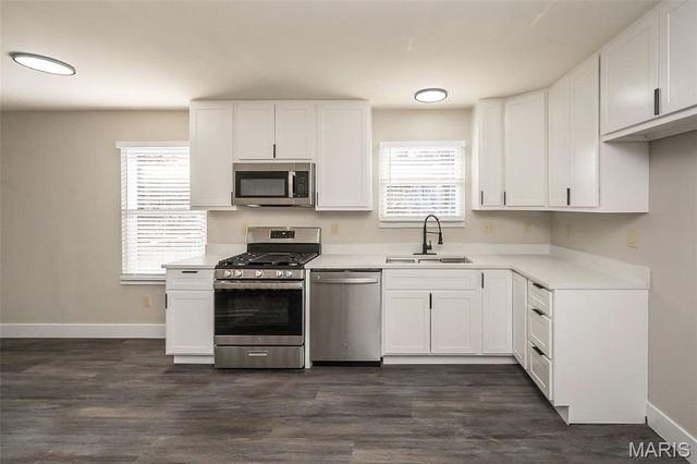 5182 N Royale Drive, Imperial, MO 63052