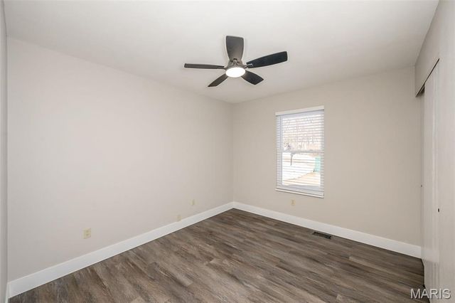 5182 N Royale Drive, Imperial, MO 63052