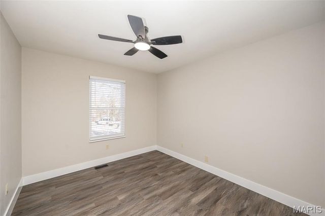 5182 N Royale Drive, Imperial, MO 63052