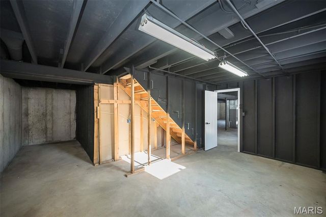 5182 N Royale Drive, Imperial, MO 63052