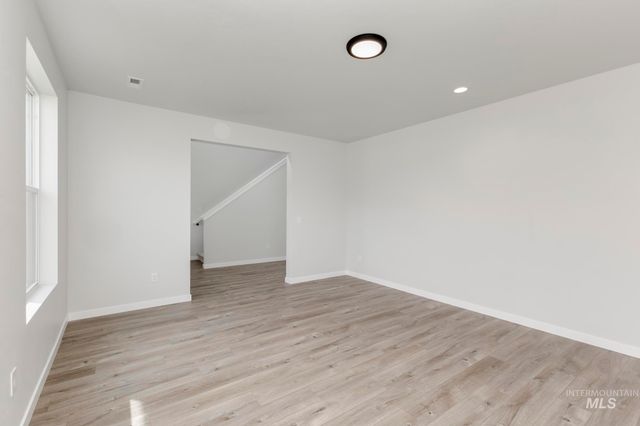 5293 W Yarnell St, Eagle, ID 83616