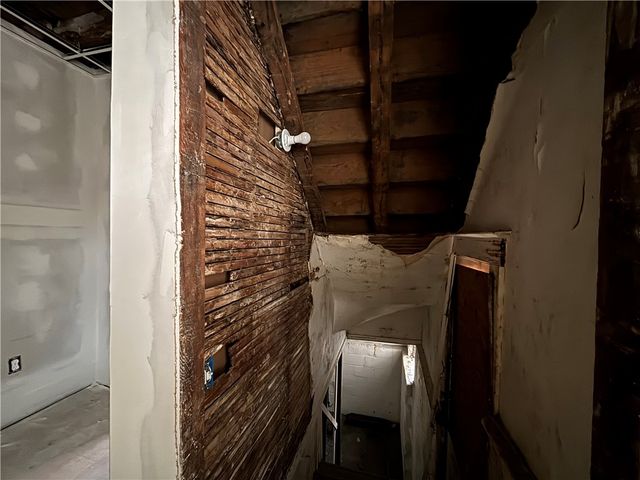 429 Hazelwood, Rochester, NY 14609