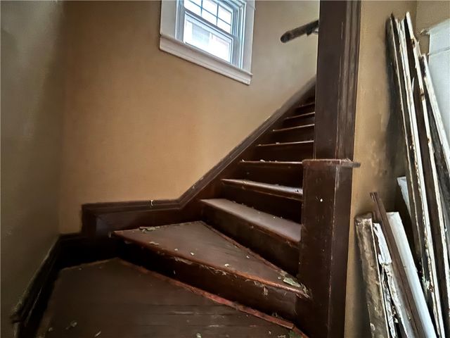 429 Hazelwood, Rochester, NY 14609