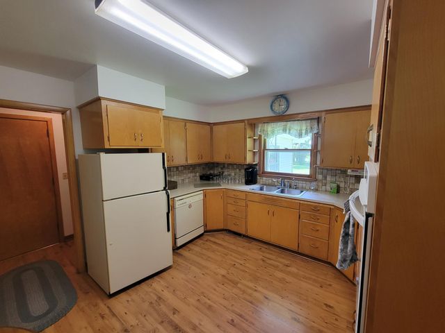 24135 County Highway 27, Fergus Falls Twp, MN 56537