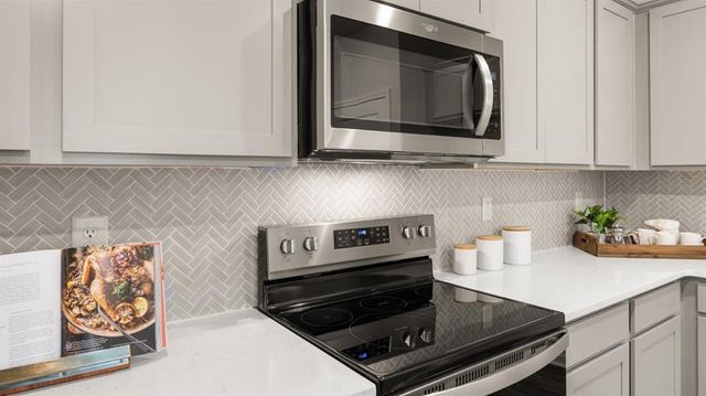 364 Sound Circle, Stockbridge, GA 30281