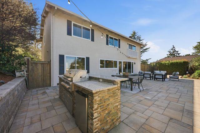 15 Waterloo Court, Belmont, CA 94002