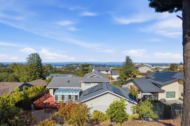 15 Waterloo Court, Belmont, CA 94002