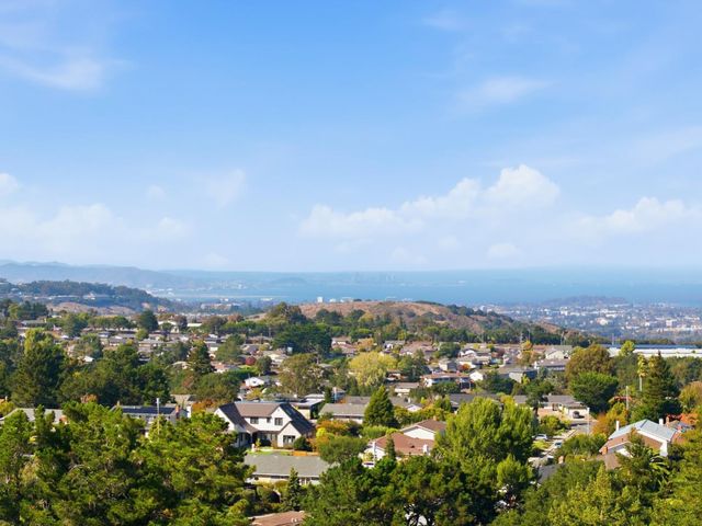 15 Waterloo Court, Belmont, CA 94002
