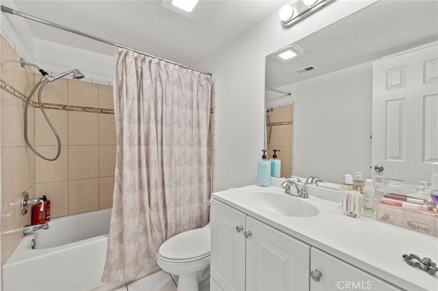 25019 Peachland Avenue 137, Newhall, CA 91321