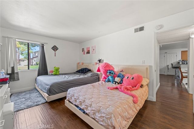 25019 Peachland Avenue 137, Newhall, CA 91321