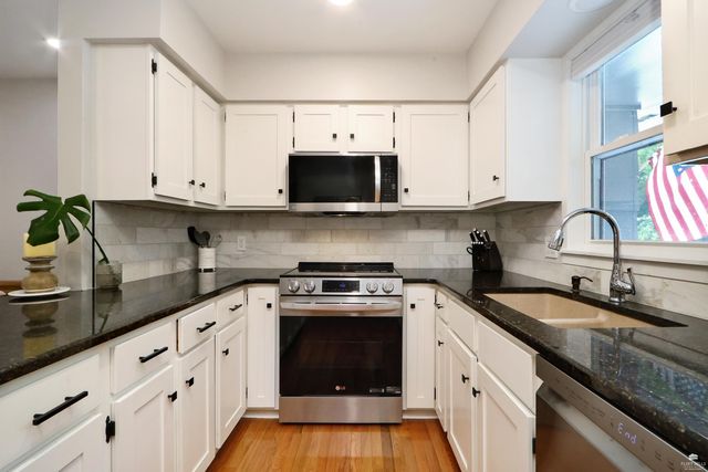 3209 Highland Circle, Manhattan, KS 66503