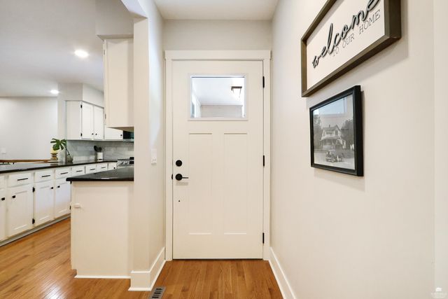 3209 Highland Circle, Manhattan, KS 66503