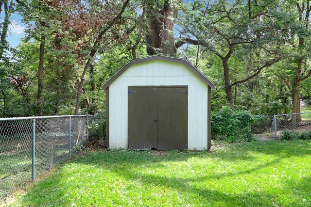 3209 Highland Circle, Manhattan, KS 66503