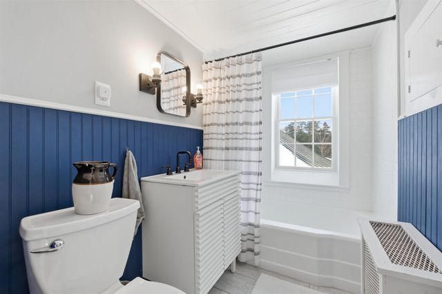 4669 Vermont Rte 100, Londonderry, VT 05148