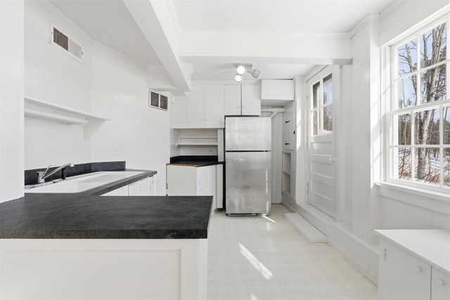 4669 Vermont Rte 100, Londonderry, VT 05148