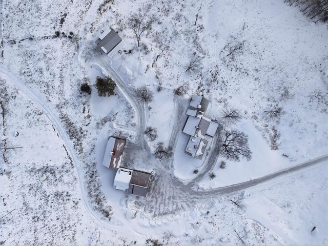 4669 Vermont Rte 100, Londonderry, VT 05148