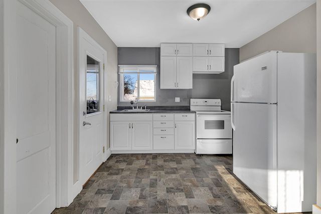 229 9th Avenue N, Waite Park, MN 56387