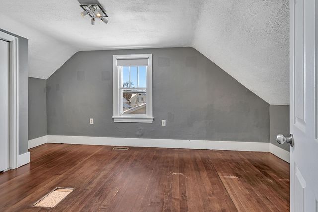 229 9th Avenue N, Waite Park, MN 56387